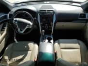 ✅ 2015 Ford Explorer Limited • VIN: 1FM5K7F90FGB22741 • Lot: 71191114. Wystawiony na Copart z przebiegiem 67 791 mil. Bezpłatny archiwum sprzedaży aukcyjnych z USA i szczegółowy raport historii pojazdu na DreamBid. Zdjęcie 8.