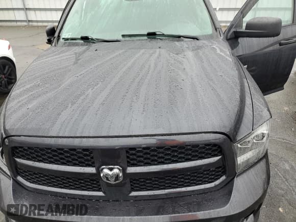 ✅ 2018 Ram 1500 Express • VIN: 1C6RR7FT9JS177974 • Lot: 82761675. Wystawiony na Copart z przebiegiem 99 632 mil. Bezpłatny archiwum sprzedaży aukcyjnych z USA i szczegółowy raport historii pojazdu na DreamBid. Zdjęcie 11.