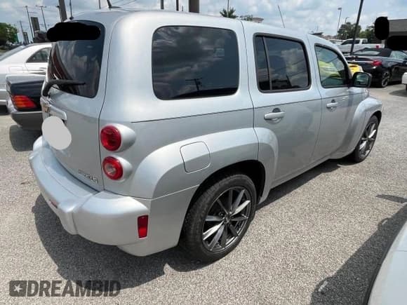 ✅ 2009 Chevrolet HHR LS • VIN: 3GNCA13B59S569663 • Lot: 85433304. Listed on Copart with 44,722 mi. Free auction sales archive from the USA and detailed vehicle history report at DreamBid. Image 4.