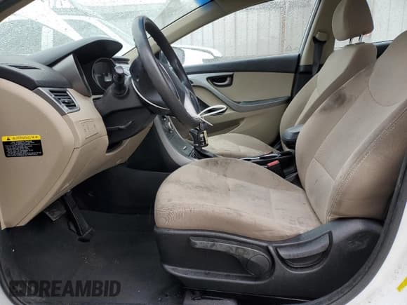 ✅ 2016 Hyundai Elantra SE • VIN: 5NPDH4AE8GH711485 • Lot: 92804175. Listed on Copart with 141,049 mi. Free auction sales archive from the USA and detailed vehicle history report at DreamBid. Image 7.