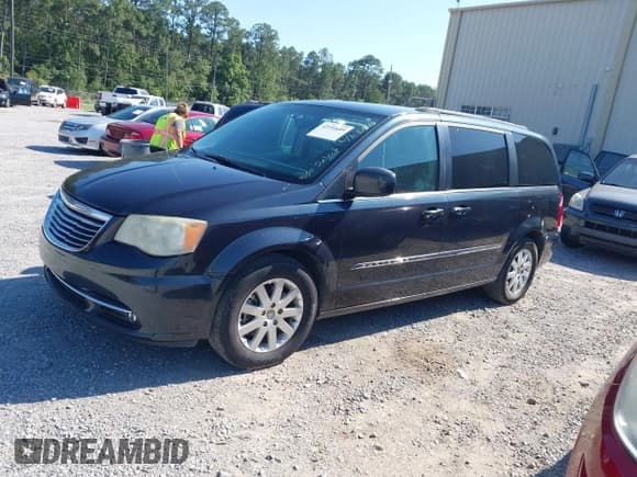 ✅ 2013 Chrysler Town & Country Touring • VIN: 2C4RC1BG0DR706699 • Лот: 42192689. Опубликован ранее на IAAI с пробегом 234 010 миль. Бесплатный доступ к архиву аукционных продаж из США и подробный отчёт об истории автомобиля на DreamBid. Изображение 2.