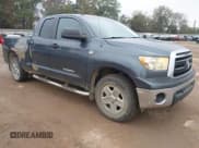 ✅ 2010 Toyota Tundra • VIN: 5TFRM5F15AX003218 • Lot: 43840743. Wystawiony na IAAI z przebiegiem 232 392 mil. Bezpłatny archiwum sprzedaży aukcyjnych z USA i szczegółowy raport historii pojazdu na DreamBid. Zdjęcie 1.