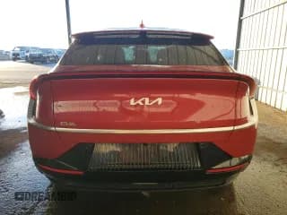 ✅ 2023 Kia EV6 Wind • VIN: KNDC34LA4P5157611 • Lot: 92691165. Wystawiony na Copart z przebiegiem 45 613 mil. Bezpłatny archiwum sprzedaży aukcyjnych z USA i szczegółowy raport historii pojazdu na DreamBid. Zdjęcie 6.