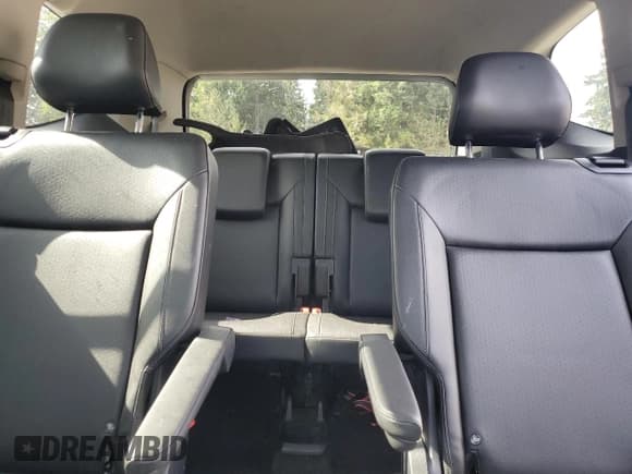 ✅ 2019 Volkswagen Atlas SE • VIN: 1V2XR2CA9KC526356 • Lot: 82169565. Listed on Copart with 72,334 mi. Free auction sales archive from the USA and detailed vehicle history report at DreamBid. Image 10.