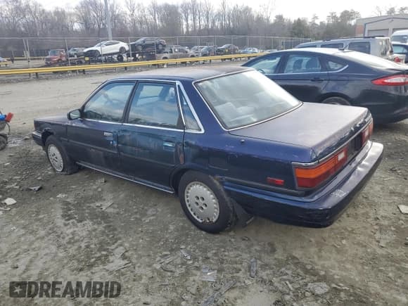 ✅ 1989 Toyota Camry • VIN: 4T1SV22E0KU032677 • Lot: 46308555. Wystawiony na Copart z przebiegiem 993 896 mil. Bezpłatny archiwum sprzedaży aukcyjnych z USA i szczegółowy raport historii pojazdu na DreamBid. Zdjęcie 2.
