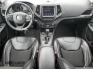 ✅ 2019 Jeep Cherokee Trailhawk • VIN: 1C4PJMBX4KD398693 • Lot: 85912715. Listed on Copart with 63,768 mi. Free auction sales archive from the USA and detailed vehicle history report at DreamBid. Image 8.