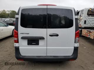 ✅ 2019 Mercedes-Benz Metris Cargo • VIN: WD3PG2EAXK3542077 • Lot: 70091533. Wystawiony na Copart z przebiegiem 108 024 mil. Bezpłatny archiwum sprzedaży aukcyjnych z USA i szczegółowy raport historii pojazdu na DreamBid. Zdjęcie 6.