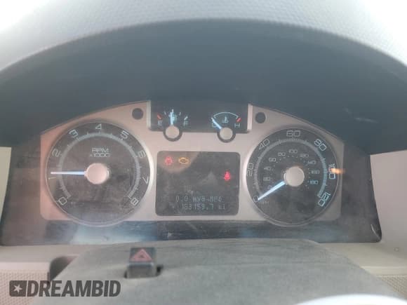 ✅ 2010 Mercury Mariner • VIN: 4M2CN9BG2AKJ06110 • Lot: 56199765. Listed on Copart with 153,159 mi. Free auction sales archive from the USA and detailed vehicle history report at DreamBid. Image 9.