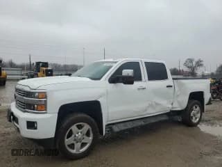 ✅ 2015 Chevrolet Silverado 2500HD High Country • VIN: 1GC1KXEG3FF587118 • Lot: 50044325. Wystawiony na Copart z przebiegiem 81 177 mil. Bezpłatny archiwum sprzedaży aukcyjnych z USA i szczegółowy raport historii pojazdu na DreamBid. Zdjęcie 1.