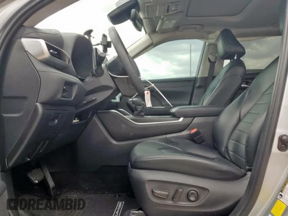 ✅ 2022 Toyota Highlander Hybrid XLE • VIN: 5TDGARAH5NS514015 • Lot: 90442865. Wystawiony na Copart z przebiegiem 45 703 mil. Bezpłatny archiwum sprzedaży aukcyjnych z USA i szczegółowy raport historii pojazdu na DreamBid. Zdjęcie 7.