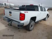 ✅ 2019 Chevrolet Silverado 2500HD LT • VIN: 1GC1KSEG3KF123629 • Lot: 41554328. Wystawiony na IAAI z przebiegiem Nie podano. Bezpłatny archiwum sprzedaży aukcyjnych z USA i szczegółowy raport historii pojazdu na DreamBid. Zdjęcie 4.