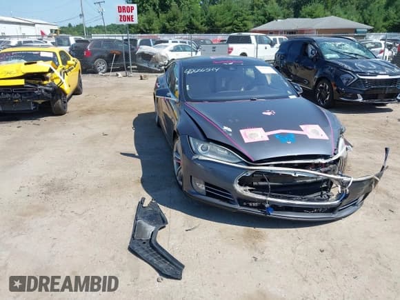✅ 2014 Tesla Model S P85D • VIN: 5YJSA1H26EFP66437 • Lot: 42656544. Wystawiony na IAAI z przebiegiem 109 092 mil. Bezpłatny archiwum sprzedaży aukcyjnych z USA i szczegółowy raport historii pojazdu na DreamBid. Zdjęcie 1.
