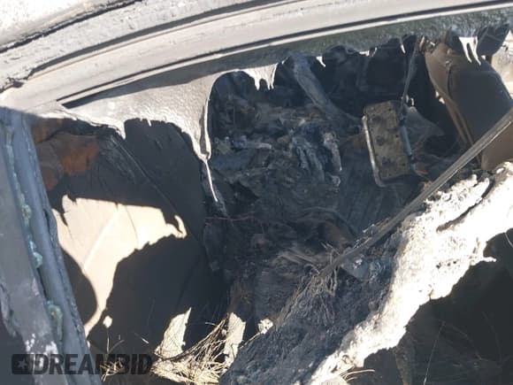 ✅ 2008 BMW 3 Series 328i • VIN: WBAVC53548FZ89511 • Lot: 42758650. Listed on IAAI with Not provided. Free auction sales archive from the USA and detailed vehicle history report at DreamBid. Image 8.