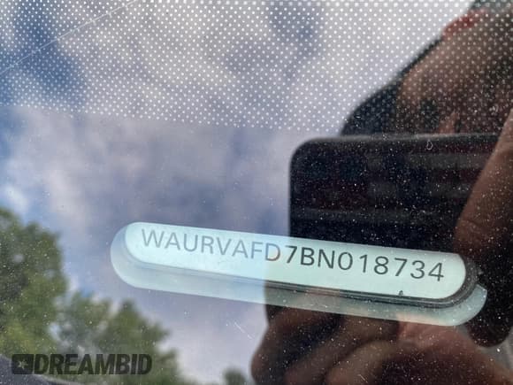 ✅ 2011 Audi A8 • VIN: WAURVAFD7BN018734 • Lot: 43795326. Wystawiony na IAAI z przebiegiem 79 694 mil. Bezpłatny archiwum sprzedaży aukcyjnych z USA i szczegółowy raport historii pojazdu na DreamBid. Zdjęcie 8.