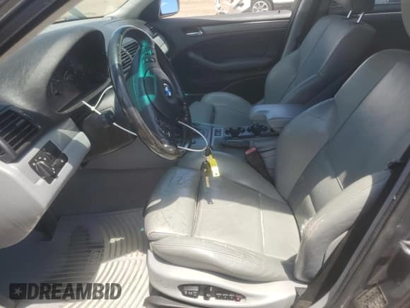 ✅ 2003 BMW 3 Series 325xi • VIN: WBAEP33433PF02014 • Lot: 63789735. Listed on Copart with 128,525 mi. Free auction sales archive from the USA and detailed vehicle history report at DreamBid. Image 7.