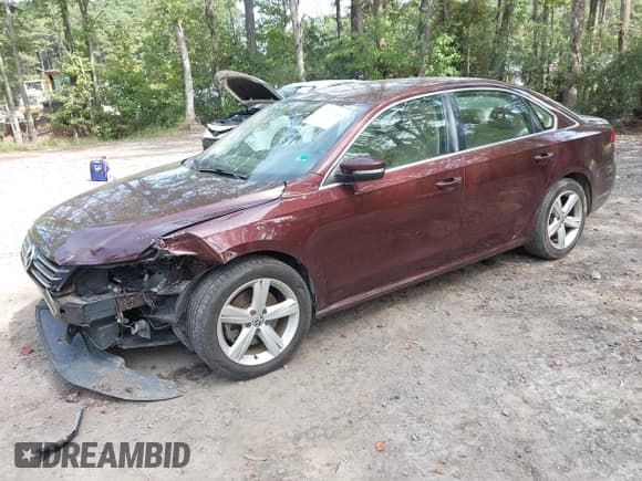 ✅ 2012 Volkswagen Passat SE • VIN: 1VWBH7A34CC093981 • Лот: 43255266. Опубликован ранее на IAAI с пробегом 249 235 миль. Бесплатный доступ к архиву аукционных продаж из США и подробный отчёт об истории автомобиля на DreamBid. Изображение 2.