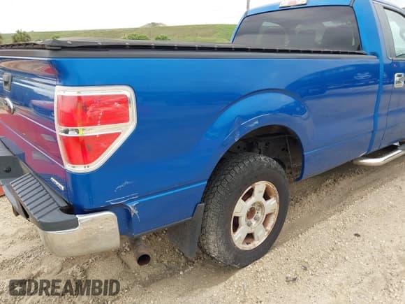 ✅ 2011 Ford F-150 XL • VIN: 1FTMF1CM3BKE07967 • Lot: 42403485. Listed on IAAI with 83,448 mi. Free auction sales archive from the USA and detailed vehicle history report at DreamBid. Image 6.