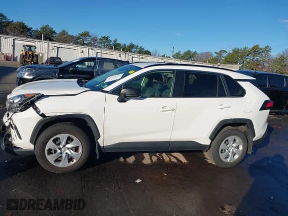 ✅ 2021 Toyota RAV4 LE • VIN: JTMF1RFV8MD069581 • Лот: 43761365. Опубликован ранее на IAAI с пробегом 46 605 миль. Бесплатный доступ к архиву аукционных продаж из США и подробный отчёт об истории автомобиля на DreamBid. Изображение 14.