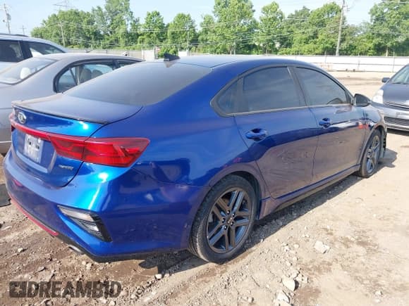 ✅ 2020 Kia Forte GT-Line • VIN: 3KPF34AD2LE195900 • Lot: 42585745. Listed on IAAI with 82,519 mi. Free auction sales archive from the USA and detailed vehicle history report at DreamBid. Image 4.