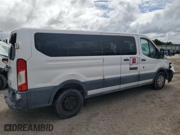 ✅ 2015 Ford Transit XL • VIN: 1FBZX2ZM9FKA38851 • Lot: 48593945. Wystawiony na Copart z przebiegiem 197 409 mil. Bezpłatny archiwum sprzedaży aukcyjnych z USA i szczegółowy raport historii pojazdu na DreamBid. Zdjęcie 3.