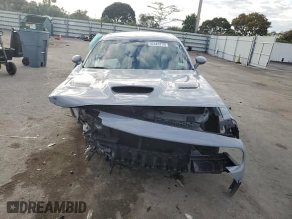 ✅ 2022 Dodge Challenger R/T Scat Pack • VIN: 2C3CDZFJ3NH160242 • Lot: 42449314. Wystawiony na Copart z przebiegiem 35 834 mil. Bezpłatny archiwum sprzedaży aukcyjnych z USA i szczegółowy raport historii pojazdu na DreamBid. Zdjęcie 5.