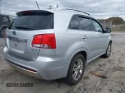 ✅ 2012 Kia Sorento SX • VIN: 5XYKWDA26CG194384 • Lot: 43499865. Wystawiony na IAAI z przebiegiem 97 000 mil. Bezpłatny archiwum sprzedaży aukcyjnych z USA i szczegółowy raport historii pojazdu na DreamBid. Zdjęcie 4.