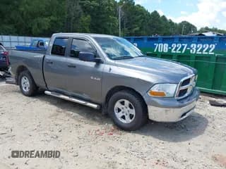 ✅ 2009 Dodge 1500 SLT • VIN: 1D3HB18P19S745742 • Lot: 42761095. Wystawiony na IAAI z przebiegiem 259 210 mil. Bezpłatny archiwum sprzedaży aukcyjnych z USA i szczegółowy raport historii pojazdu na DreamBid. Zdjęcie 1.