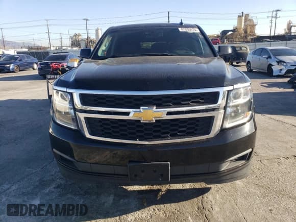 ✅ 2017 Chevrolet Suburban LT • VIN: 1GNSCHKC7HR220238 • Lot: 82835514. Wystawiony na Copart z przebiegiem 144 297 mil. Bezpłatny archiwum sprzedaży aukcyjnych z USA i szczegółowy raport historii pojazdu na DreamBid. Zdjęcie 5.
