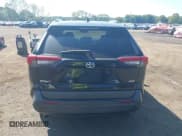 ✅ 2019 Toyota RAV4 XLE • VIN: 2T3W1RFV3KW012477 • Лот: 43271739. Опубликован ранее на IAAI с пробегом 188 136 миль. Бесплатный доступ к архиву аукционных продаж из США и подробный отчёт об истории автомобиля на DreamBid. Изображение 16.