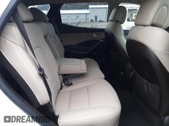 ✅ 2017 Hyundai Santa Fe 2.4L • VIN: 5NMZUDLB3HH037412 • Лот: 42044163. Опубликован ранее на Copart с пробегом 86 318 миль. Бесплатный доступ к архиву аукционных продаж из США и подробный отчёт об истории автомобиля на DreamBid. Изображение 11.