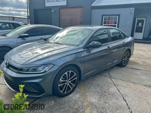 ✅ 2025 Volkswagen Jetta Sport • VIN: 3VWBX7BU1SM006738 • Lot: 96622915. Listed on Copart with 17,326 mi. Free auction sales archive from the USA and detailed vehicle history report at DreamBid. Image 2.