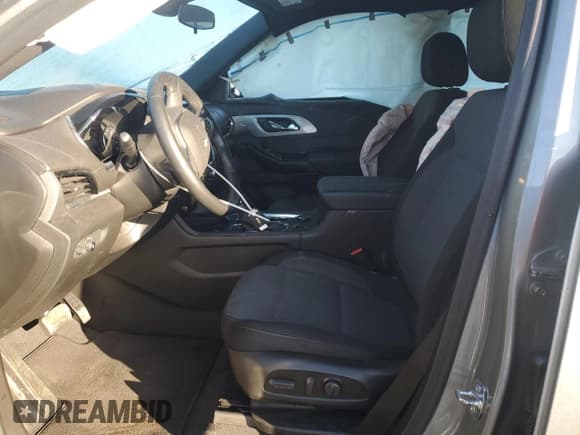 ✅ 2023 Chevrolet Traverse LT Cloth • VIN: 1GNEVGKW2PJ138796 • Lot: 87272045. Listed on Copart with 23,961 mi. Free auction sales archive from the USA and detailed vehicle history report at DreamBid. Image 7.