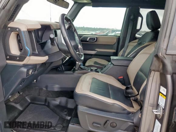 ✅ 2022 Ford Bronco • VIN: 1FMEE5DP9NLA72991 • Lot: 56551355. Listed on Copart with 2,692 mi. Free auction sales archive from the USA and detailed vehicle history report at DreamBid. Image 7.