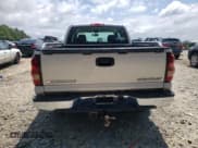 ✅ 2004 Chevrolet Silverado 1500 LS • VIN: 2GCEC19V941138194 • Lot: 67627705. Wystawiony na Copart z przebiegiem 156 592 mil. Bezpłatny archiwum sprzedaży aukcyjnych z USA i szczegółowy raport historii pojazdu na DreamBid. Zdjęcie 6.