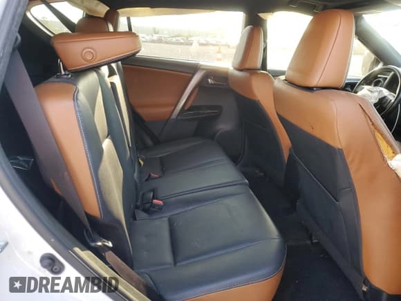 ✅ 2016 Toyota RAV4 SE • VIN: JTMJFREV6GJ070473 • Lot: 93384515. Wystawiony na Copart z przebiegiem 92 254 mil. Bezpłatny archiwum sprzedaży aukcyjnych z USA i szczegółowy raport historii pojazdu na DreamBid. Zdjęcie 11.