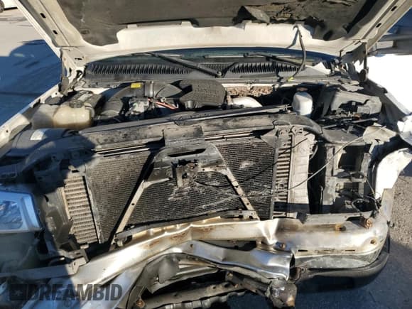 ✅ 2006 Chevrolet Silverado 2500HD Work Truck • VIN: 1GCHC23D66F234623 • Лот: 84534354. Опубликован ранее на Copart с пробегом 526 542 миль. Бесплатный доступ к архиву аукционных продаж из США и подробный отчёт об истории автомобиля на DreamBid. Изображение 12.