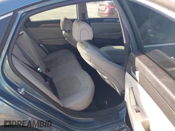 ✅ 2015 Hyundai Sonata Limited • VIN: 5NPE34AF7FH179687 • Лот: 43652809. Опубликован ранее на IAAI с пробегом 124 947 миль. Бесплатный доступ к архиву аукционных продаж из США и подробный отчёт об истории автомобиля на DreamBid. Изображение 8.