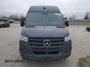 ✅ 2022 Mercedes-Benz Sprinter Cargo • VIN: W1W4ECHY5NT109594 • Лот: 86389144. Опубликован ранее на Copart с пробегом 148 413 миль. Бесплатный доступ к архиву аукционных продаж из США и подробный отчёт об истории автомобиля на DreamBid. Изображение 5.