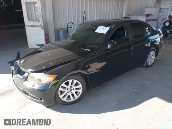 ✅ 2007 BMW 3 Series 328xi • VIN: WBAVC93517K030967 • Lot: 43710763. Wystawiony na IAAI z przebiegiem Nie podano. Bezpłatny archiwum sprzedaży aukcyjnych z USA i szczegółowy raport historii pojazdu na DreamBid. Zdjęcie 17.