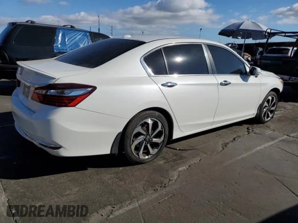 ✅ 2016 Honda Accord EX-L • VIN: 1HGCR2F80GA143323 • Lot: 91932315. Listed on Copart with 110,559 mi. Free auction sales archive from the USA and detailed vehicle history report at DreamBid. Image 3.