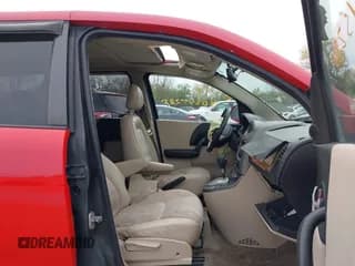 ✅ 2005 Saturn VUE • VIN: 5GZCZ63455S851449 • Lot: 40845285. Wystawiony na IAAI z przebiegiem 200 645 mil. Bezpłatny archiwum sprzedaży aukcyjnych z USA i szczegółowy raport historii pojazdu na DreamBid. Zdjęcie 5.