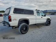 ✅ 2006 Chevrolet Silverado 2500HD Work Truck • VIN: 1GCHK29U06E267732 • Лот: 94176845. Опубликован ранее на Copart с пробегом 263 404 миль. Бесплатный доступ к архиву аукционных продаж из США и подробный отчёт об истории автомобиля на DreamBid. Изображение 3.