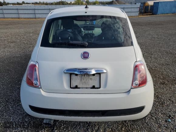 ✅ 2014 FIAT 500 Pop • VIN: 3C3CFFAR8ET174442 • Lot: 71852355. Listed on Copart with 74,698 mi. Free auction sales archive from the USA and detailed vehicle history report at DreamBid. Image 6.
