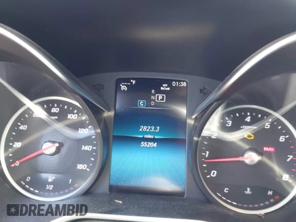 ✅ 2020 Mercedes-Benz C 300 • VIN: 55SWF8DB4LU327220 • Lot: 43159717. Wystawiony na IAAI z przebiegiem 55 204 mil. Bezpłatny archiwum sprzedaży aukcyjnych z USA i szczegółowy raport historii pojazdu na DreamBid. Zdjęcie 7.