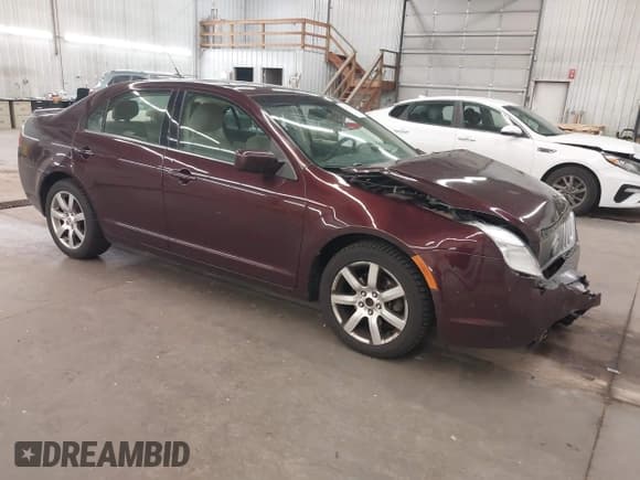 ✅ 2011 Mercury Milan • VIN: 3MEHM0HA3BR602364 • Lot: 42471282. Wystawiony na IAAI z przebiegiem 129 344 mil. Bezpłatny archiwum sprzedaży aukcyjnych z USA i szczegółowy raport historii pojazdu na DreamBid. Zdjęcie 1.