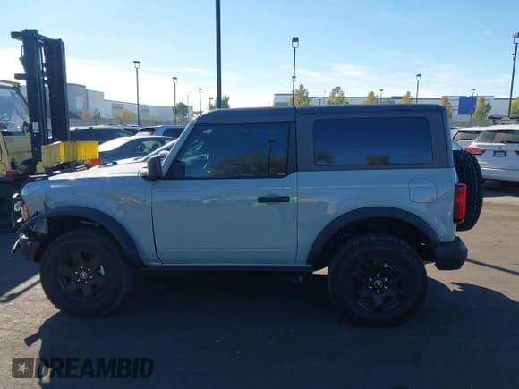 ✅ 2024 Ford Bronco Black Diamond • VIN: 1FMDE1AP5RLB13941 • Лот: 43577727. Опубликован ранее на IAAI с пробегом 11 403 миль. Бесплатный доступ к архиву аукционных продаж из США и подробный отчёт об истории автомобиля на DreamBid. Изображение 14.