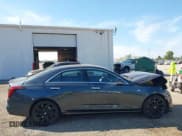 ✅ 2022 Cadillac CT4 Premium Luxury • VIN: 1G6DF5RL3N0118192 • Lot: 43351686. Wystawiony na IAAI z przebiegiem 23 425 mil. Bezpłatny archiwum sprzedaży aukcyjnych z USA i szczegółowy raport historii pojazdu na DreamBid. Zdjęcie 13.