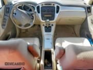 ✅ 2004 Toyota Highlander • VIN: JTEEP21A840011964 • Лот: 90497275. Опубликован ранее на Copart с пробегом 258 012 миль. Бесплатный доступ к архиву аукционных продаж из США и подробный отчёт об истории автомобиля на DreamBid. Изображение 8.