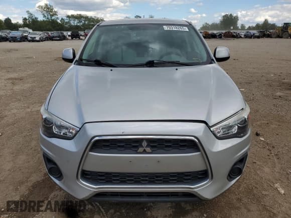 ✅ 2014 Mitsubishi Outlander ES • VIN: 4A4AP3AU0EE024689 • Lot: 70318265. Listed on Copart with 106,856 mi. Free auction sales archive from the USA and detailed vehicle history report at DreamBid. Image 5.
