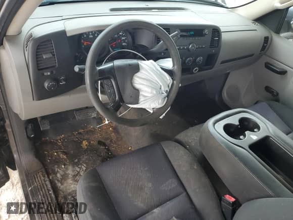 2011 Chevrolet Silverado 1500 Work Truck с VIN 1GCNCPEX0BZ297751, выставлен на аукционе Copart как лот 81333125 с пробегом 224 074 миль миль и Списание • Salvage title. История ставок и продаж доступна на DreamBid. Изображение 8.